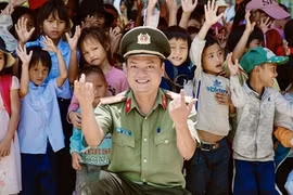 Cuộc tìm kiếm sau 50 năm thất lạc: Chuyện từ một người "giấu mặt"