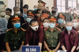 Lê Tùng Vân đóng cửa Tịnh thất Bồng Lai, từ chối nhận kết quả giám định ADN