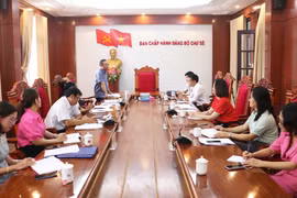 Lãnh đạo cơ quan báo chí địa phương làm việc với các huyện Chư Sê và Chư Pưh