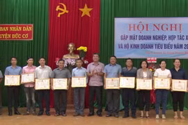Đức Cơ biểu dương, khen thưởng 16 tập thể, cá nhân thực hiện tốt nghĩa vụ nộp thuế