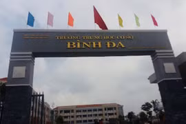 Điều tra nguyên nhân nữ sinh lớp 8 tử vong khi rơi từ tầng 4