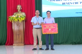Chư Prông trao giải hội thi tìm hiểu cải cách hành chính