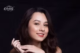 Nữ sinh đẹp nhất Học viện Báo chí, chia sẻ châm ngôn sống 'cực chất'