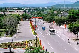 Người Bí thư "đứng mũi chịu sào"