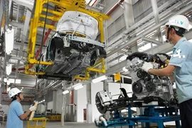Phát triển công nghiệp: Cơ hội và thách thức