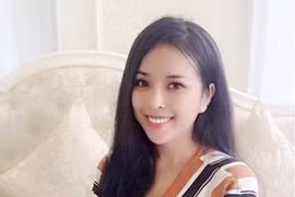 Cô gái hút bỏ gần hai lít mỡ bụng để có vòng eo con kiến