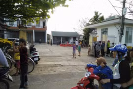 Một chiến sĩ hy sinh khi cứu tài xế bị kẹt giữa dòng nước