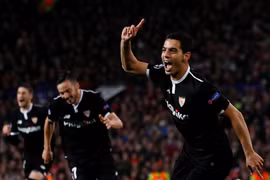 Thua 2 bàn trong 4 phút, M.U bị Sevilla loại khỏi Champions League