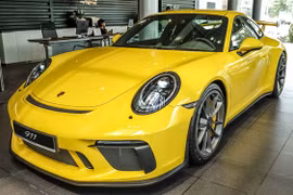 Porsche 911 GT3 2018 số sàn có giá hơn 11 tỉ đồng tại Việt Nam
