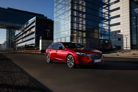 Mazda6 2018 ra mắt với 5 phiên bản nâng cấp vượt trội