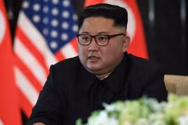 Ông Kim Jong-un bất ngờ đổi lịch trình về nước
