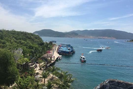 Thăm thủy cung Trí Nguyên giữa lòng vịnh Nha Trang