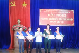 Tôn vinh, khen thưởng 50 tập thể và cá nhân điển hình phong trào HMTN