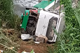 Kon Tum: Tài xế khai nguyên nhân xe khách lao xuống vực đèo Lò Xo