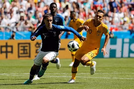 Công nghệ VAR 'hỗ trợ' Pháp trong trận thắng Úc 2-1