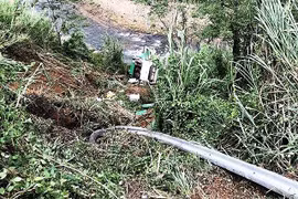 Kon Tum: Xe khách chở 42 người lao xuống vực, 21 người thương vong