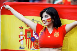 Những fan nữ xinh đẹp nhất World Cup 2018