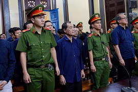 Viện KSND tối cao tiếp tục truy tố Trầm Bê, Phan Huy Khang