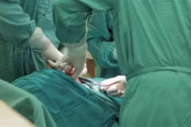 Làm gì để giảm đau sau mổ ung thư phụ khoa