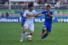 HAGL thua đau ngay trên sân nhà dù đã 2 lần vươn lên dẫn trước