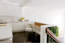 Bếp ở tầng lửng nên chọn thiết kế nội thất như thế nào?