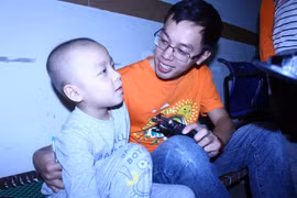 'Siêu anh hùng' và giỏ yêu thương