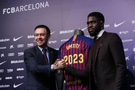 Barca giữ chân Umtiti bằng 500 triệu euro