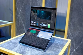 Asus giới thiệu concept laptop 2 màn hình, không bàn phím