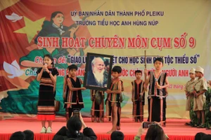 Trường Tiểu học Anh Hùng Núp tổ chức giao lưu tiếng Việt cho học sinh dân tộc thiểu số