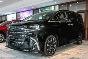 Toyota Alphard 2024: Mẫu MPV cao cấp nhất của Toyota có giá lăn bánh hơn 4,8 tỷ đồng