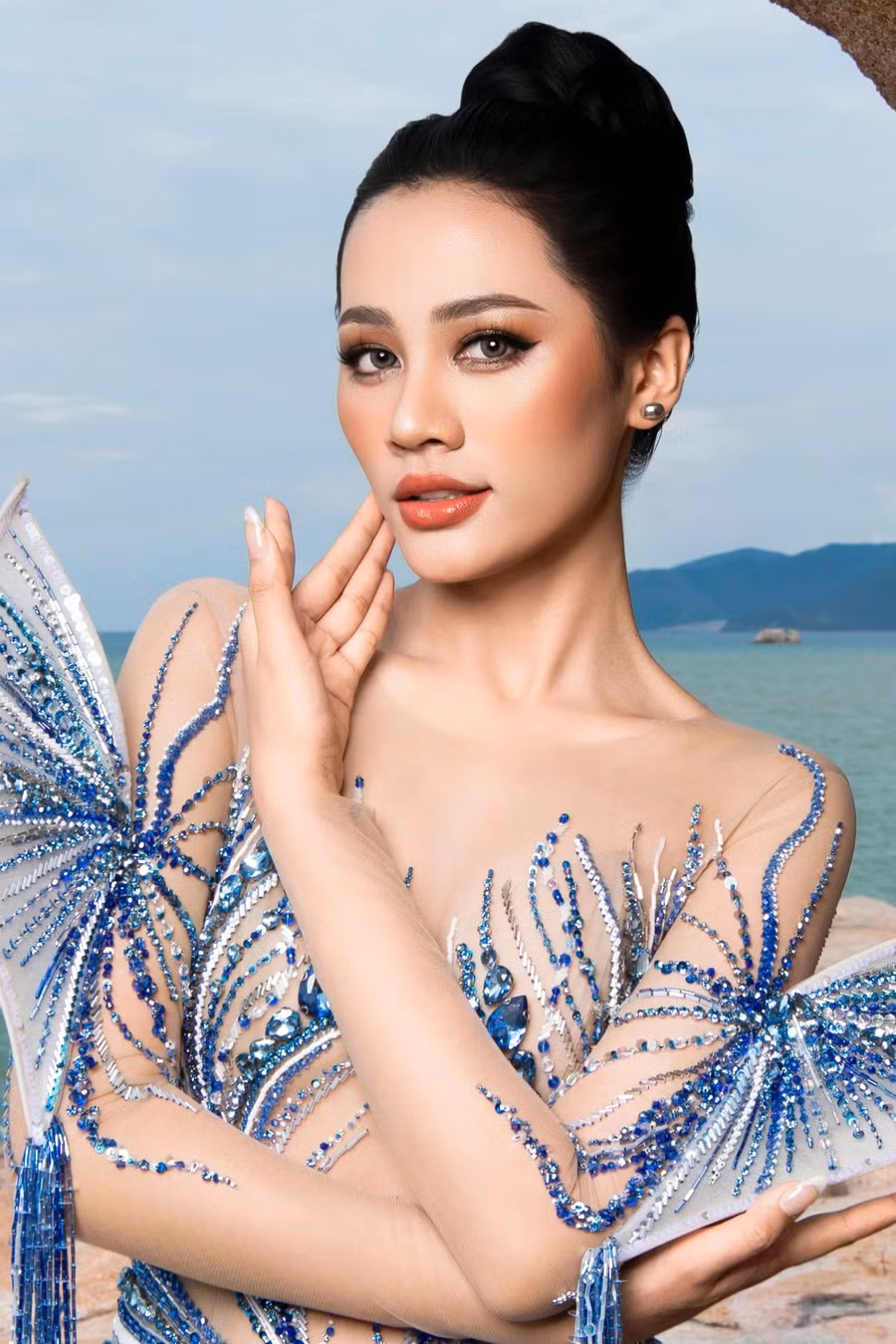 Nói về cuộc sống hiện tại, Đinh Như Phương cho biết cô đã tốt nghiệp đại học loại giỏi ngành Quản trị kinh doanh và nhận được học bổng học thạc sĩ. Ảnh: NVCC