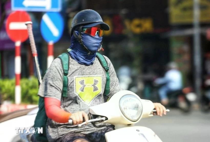Thời tiết đêm 31/5 và ngày 1/6: Nắng nóng kéo dài, có nơi trên 39 độ C thoi-tiet-dem.jpg