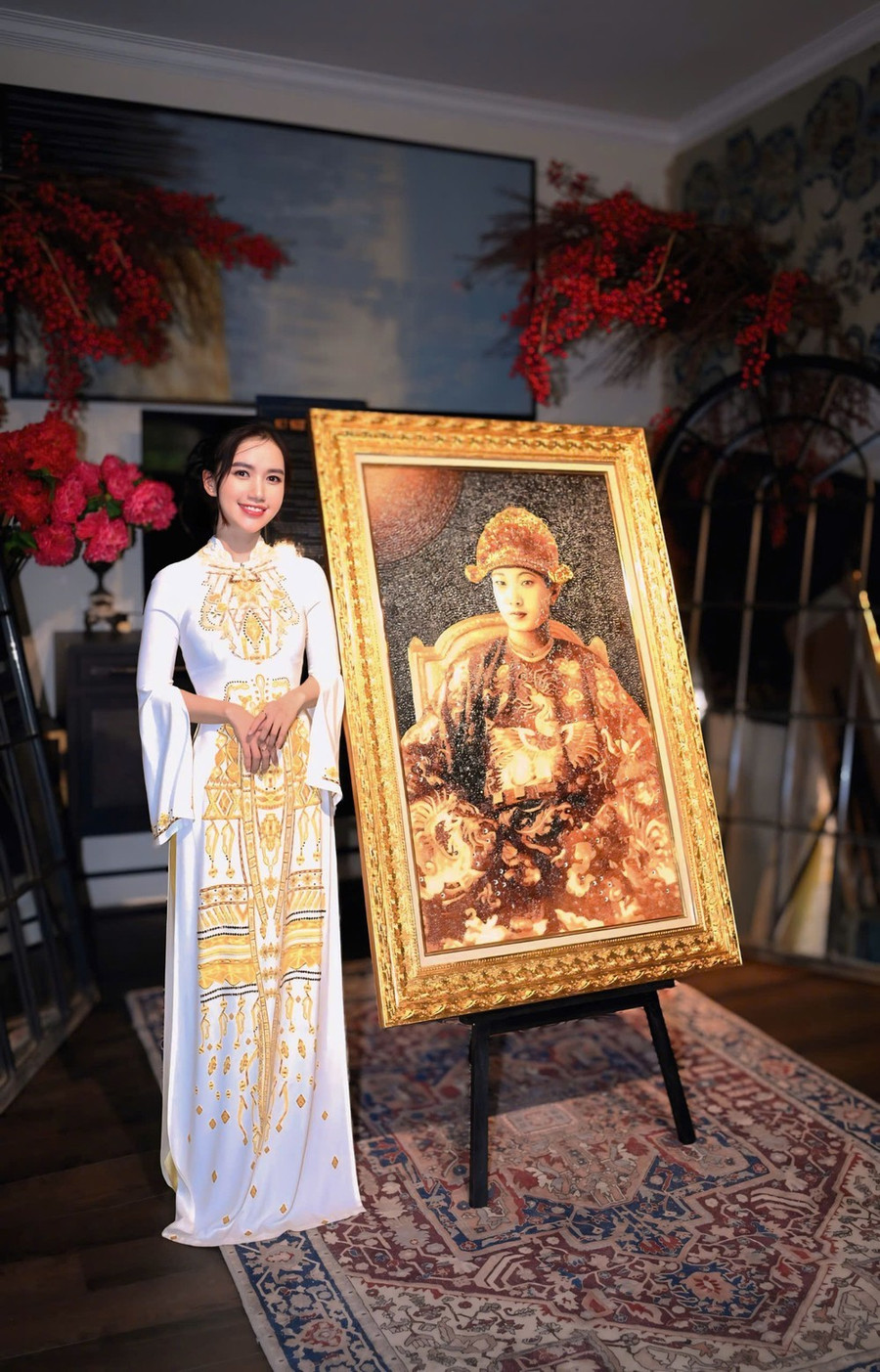 Tác phẩm "Nét ngọc hoàng triều" phác họa chân dung Nam Phương hoàng hậu được họa sĩ - nghệ nhân Trương Kim Ngân thực hiện trong 2 tháng bằng gạo ST25 Tác phẩm "Nét ngọc hoàng triều" phác họa chân dung Nam Phương hoàng hậu được họa sĩ - nghệ nhân Trương Kim Ngân thực hiện trong 2 tháng bằng gạo ST25