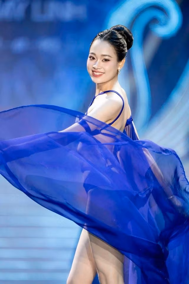 Tân hoa hậu trong phần thi bikini. Ảnh: BTC