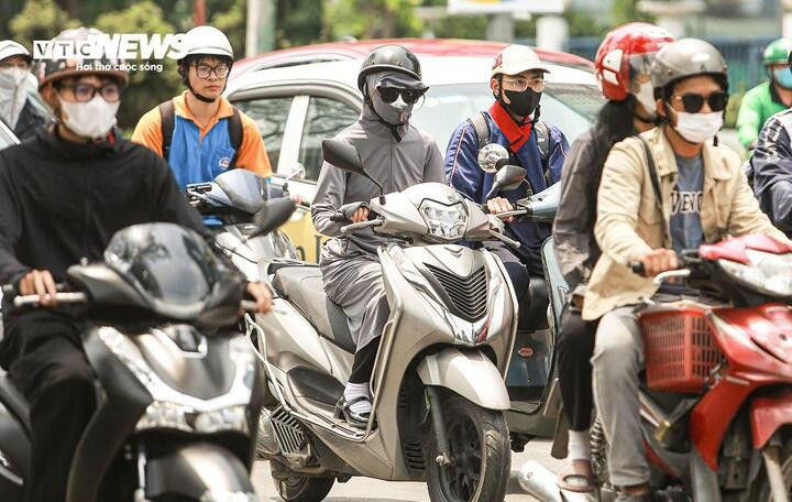 Những ngày đầu tháng 6, nắng nóng và nắng nóng gay gắt bao trùm các tỉnh, thành ở Bắc Bộ, Trung Bộ. Ảnh minh hoạ: Viên Minh 2thoitiet.jpg