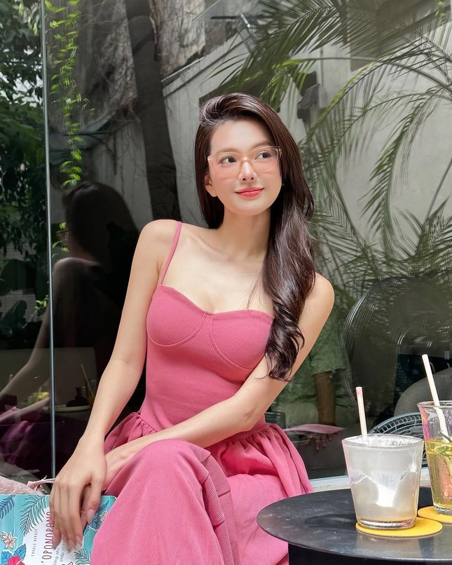 Yên Đan thu hút hơn 980.000 lượt theo dõi trên TikTok và con số trên Facebook là 229.000. 9a.jpg