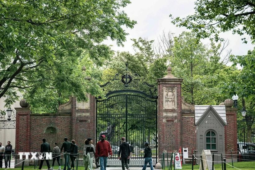 Khuôn viên Đại học Harvard ở Cambridge, bang Massachusetts, Mỹ. Ảnh: THX/TTXVN mydd.jpg