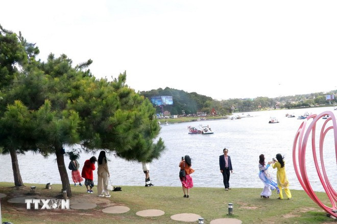 Đà Lạt - mùa Xuân kéo dài giữa cao nguyên