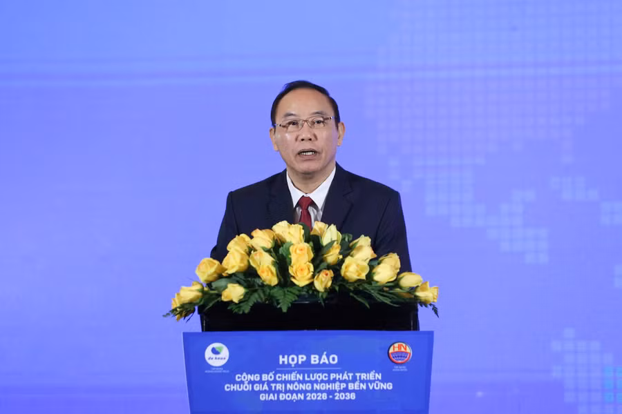 Thứ trưởng Phùng Đức Tiến phát biểu tại lễ công bố.