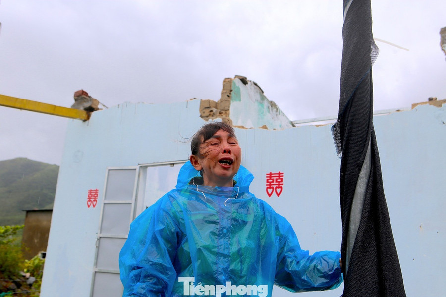 Cơn bão Bualoi (bão số 10 năm 2025) gây thiệt hại nặng nề tại miền Trung.