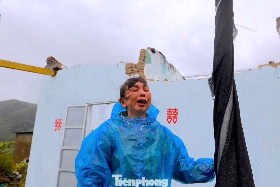 Cơn bão Bualoi (bão số 10 năm 2025) gây thiệt hại nặng nề tại miền Trung.