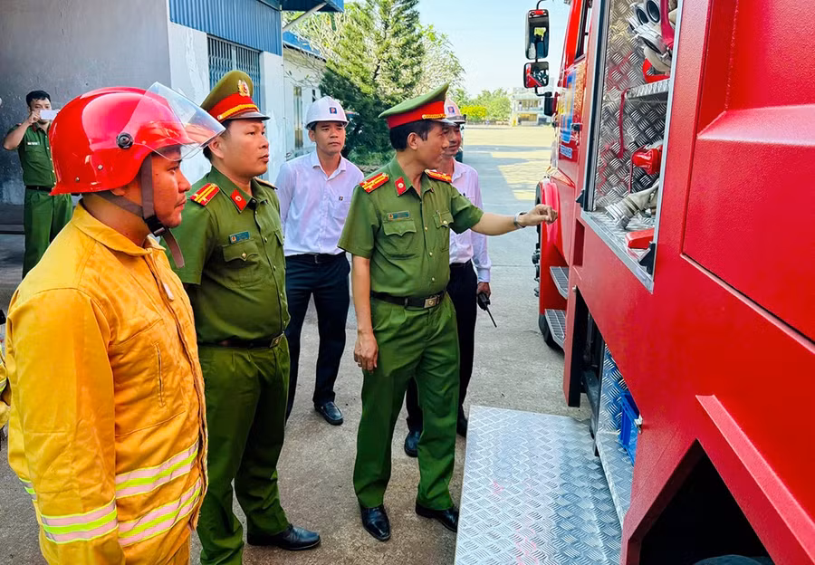 Phòng Cảnh sát phòng cháy, chữa cháy và cứu nạn, cứu hộ (Công an tỉnh) tiến hành kiểm tra phương tiện chữa cháy tại các đơn vị thường trực phòng cháy, chữa cháy.
