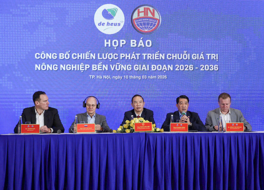 Các đại biểu chia sẻ tại lễ công bố chiến lược.