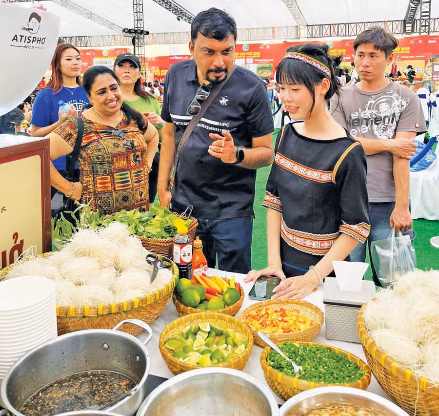 Phở khô Gia Lai đã được quảng bá tại nhiều sự kiện trong và ngoài tỉnh, luôn thu hút thực khách. Ảnh: Hoàng Ngọc
