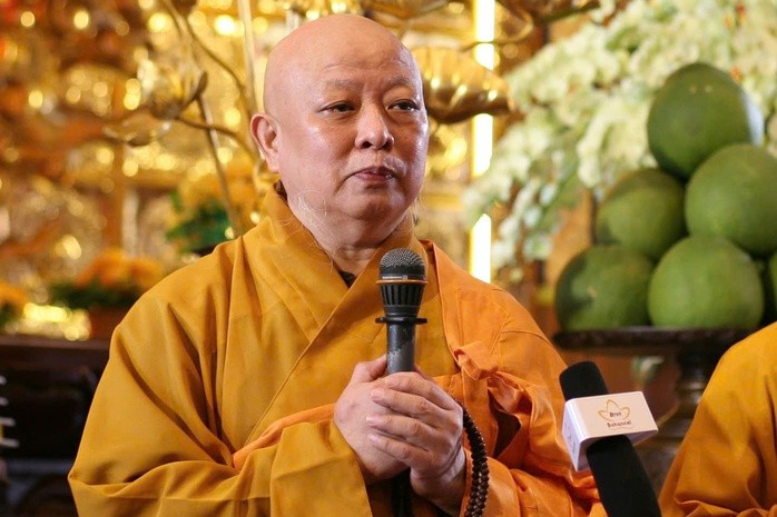 Hoà thượng Thích Lệ Trang phát biểu sau khi thực hiện các nghi thức lễ Hoà thượng Thích Lệ Trang phát biểu sau khi thực hiện các nghi thức lễ