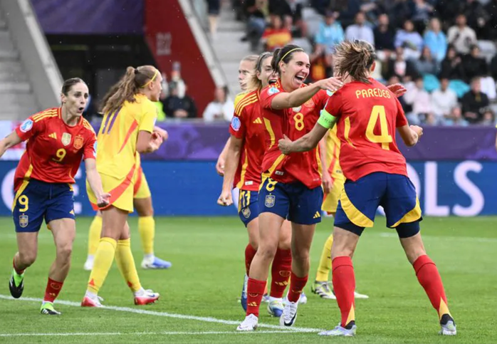 Chiến thắng áp đảo của các nữ chiến binh "La Roja" Chiến thắng áp đảo của các nữ chiến binh "La Roja"
