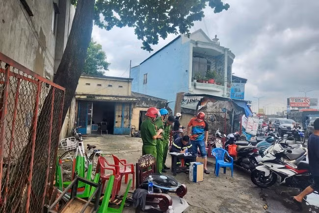 Cảnh sát đang điều tra nguyên nhân.