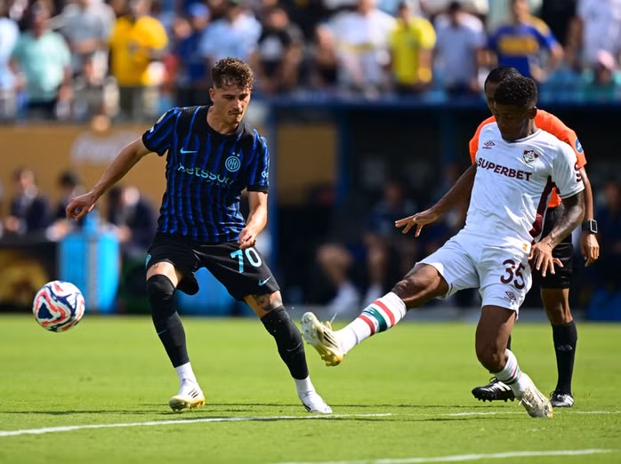 Hercules nhấn chìm Inter Milan bằng bàn thắng phút bù giờ