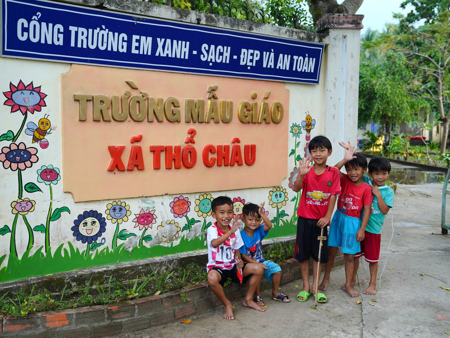 Trẻ em đặc khu Thổ Châu. ẢNH: MAI THANH HẢI Trẻ em đặc khu Thổ Châu. ẢNH: MAI THANH HẢI