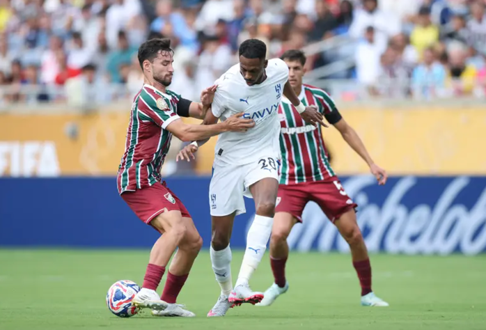 Al-Hilal (áo trắng) quyết lập kỳ tích Al-Hilal (áo trắng) quyết lập kỳ tích